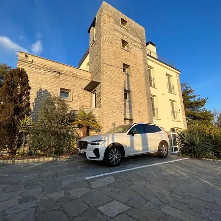 Penthouse - Cardano *